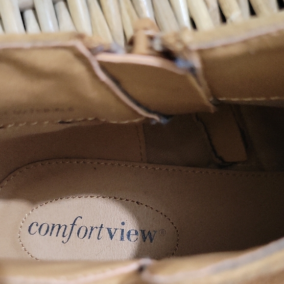 Comfort View Sienna Ankle Bootie, Womens 9.5 Tan Embroidered Heel, Zip Up - Picture 2 of 9